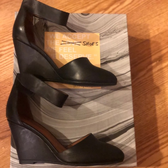 Jeffrey Campbell - Peaks Point Wedge - Picture 4 of 4